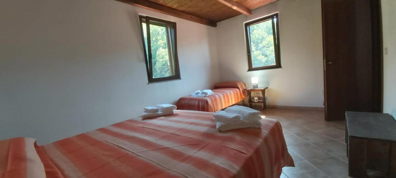 Casa Vacanza Tortorici Extérieur photo